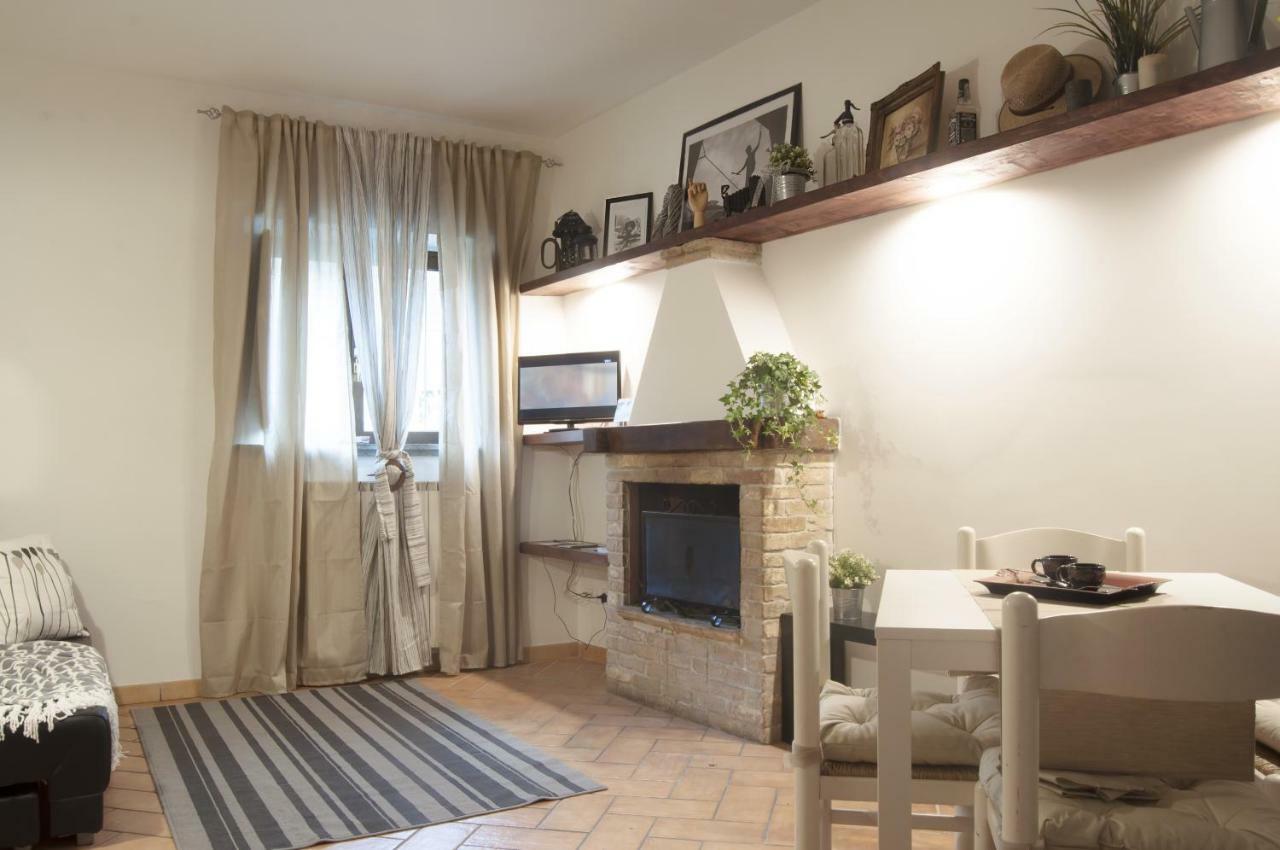 Il Palazzetto Sulla Francigena Apartment Формело Екстериор снимка